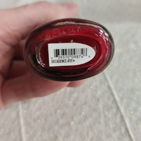 *NEW* CND VINYLUX LONG WEAR NAIL POLISH - Picture 4 of 4